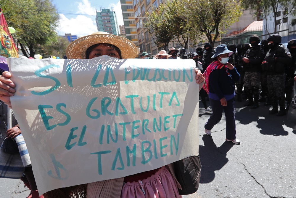 Multitudinaria Marcha De Padres En Bolivia Pidiendo Internet Para Sus Hijos 6418