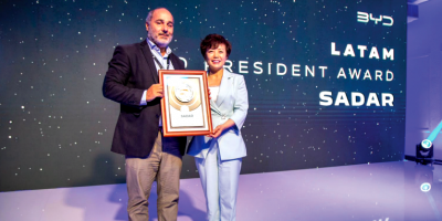 Sadar recibi el President Dealer Award por parte de BYD Global