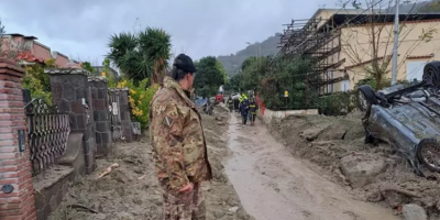 Muere un bombero al ser arrastrado por la corriente debido a las fuertes lluvias en el sur de Italia