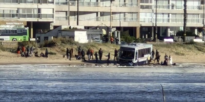 8 de los 15 heridos en el mnibus de Cutcsa que se precipit hacia la Rambla en Playa Pocitos, ya fueron dados de alta