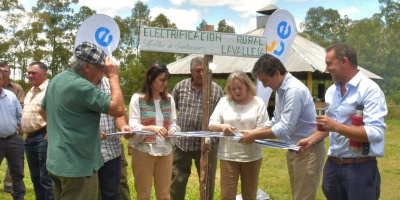 14 hogares accedieron a la energa elctrica en Jos Pedro Varela y restan 200 para completar el Plan Uruguay 100% Electrificado