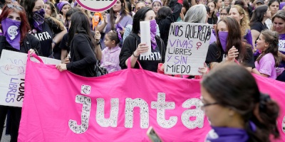 Con amplia participacin se llev a cabo la Marcha del 8M